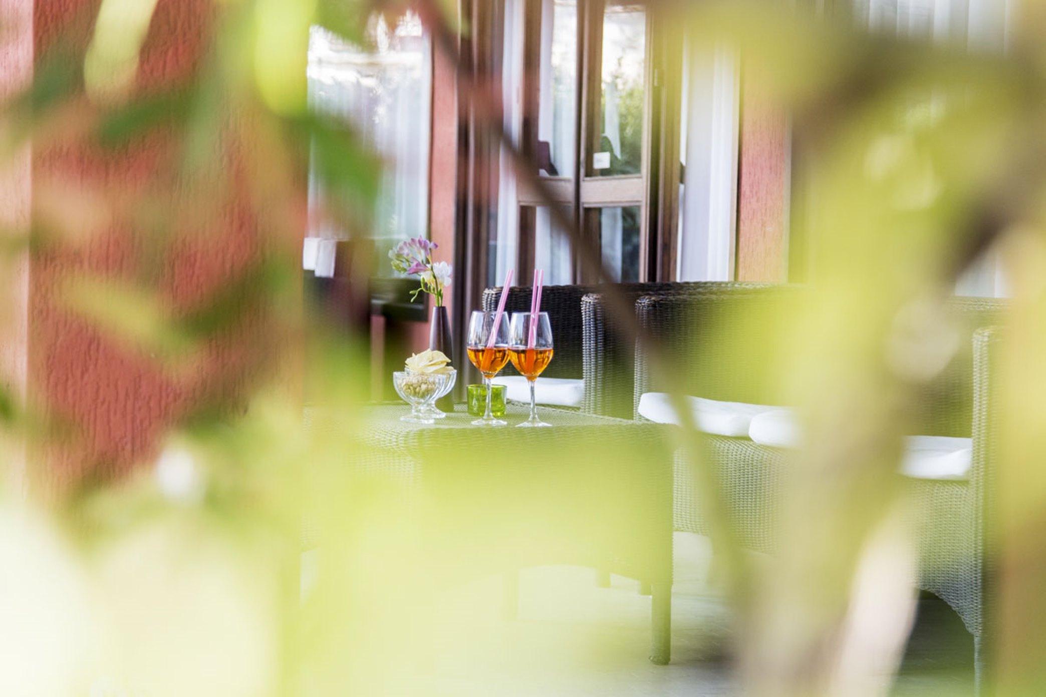 Aries Hotel Lesa Buitenkant foto